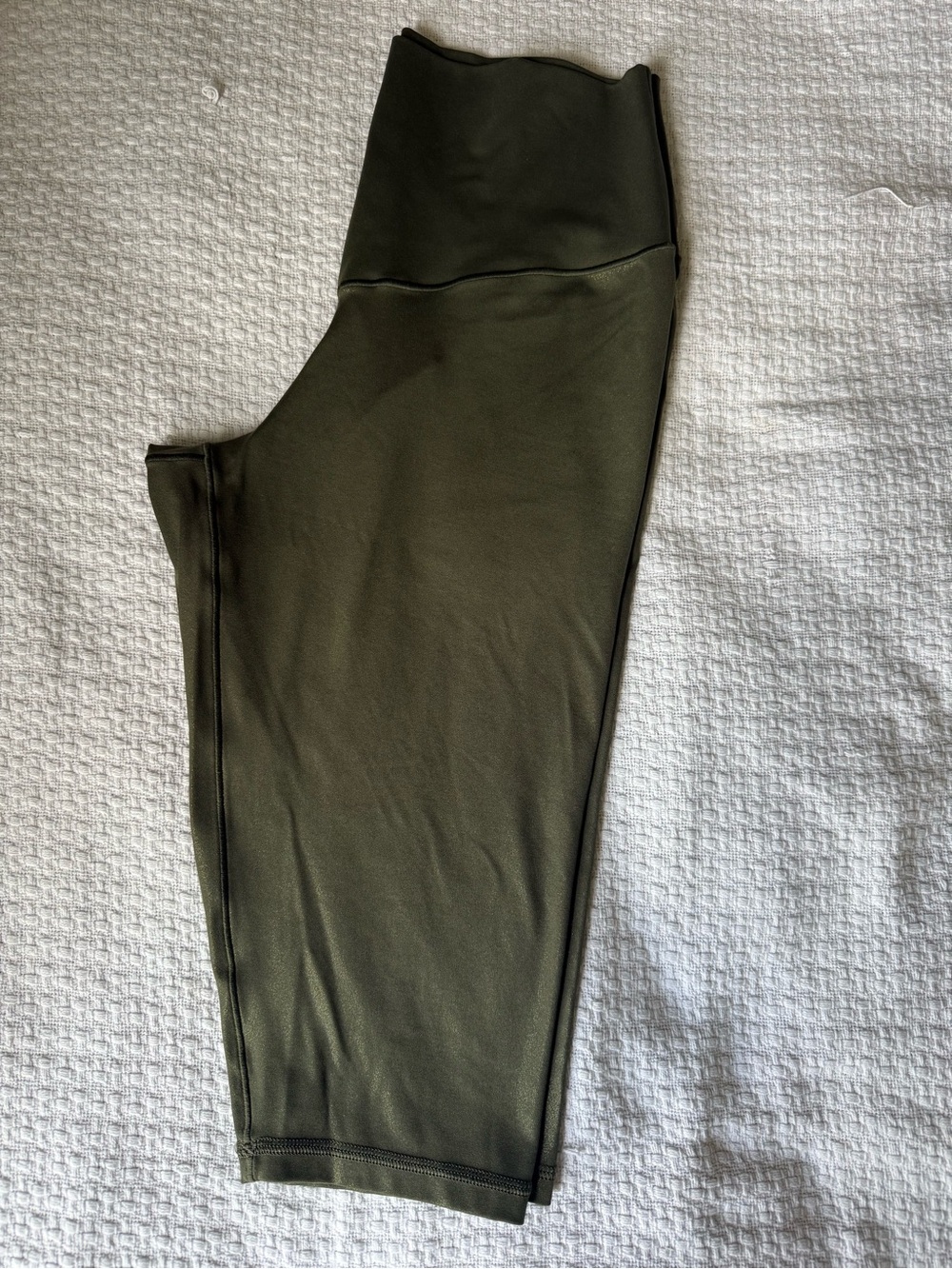Offline by Aerie High-Rise Metallic Olive Green Women's Shorts